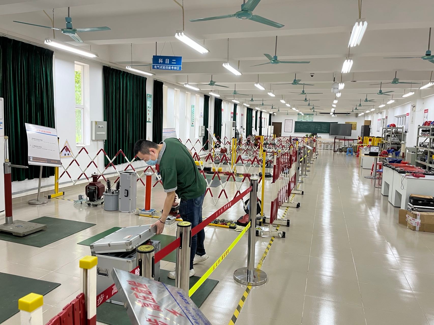 ?    ?廣東水利電力職業(yè)技術(shù)學(xué)院實(shí)訓(xùn)室設(shè)備、軟件及系統(tǒng)建設(shè)項(xiàng)目
